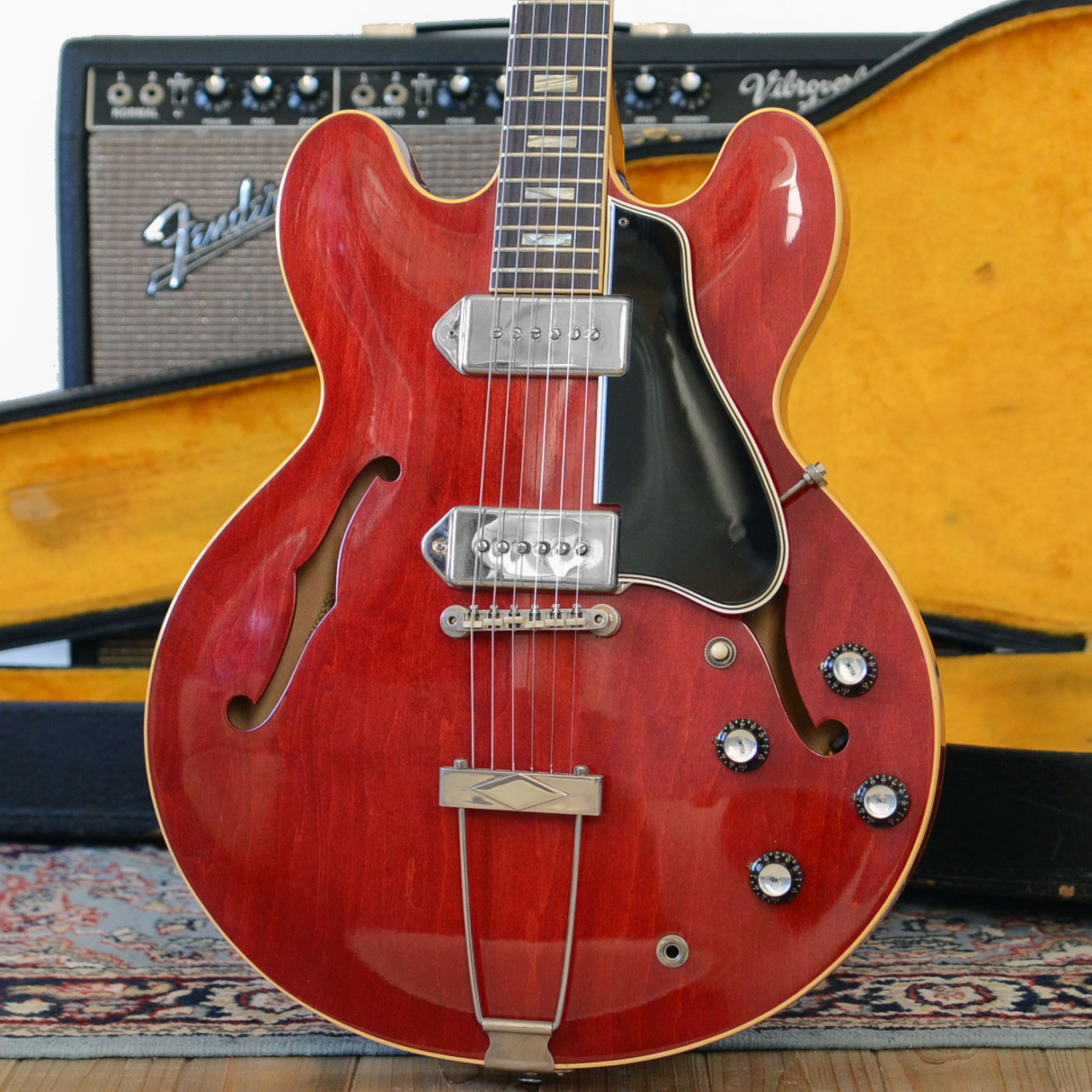 Vintage 1963 Gibson ES-330 with Original Case
